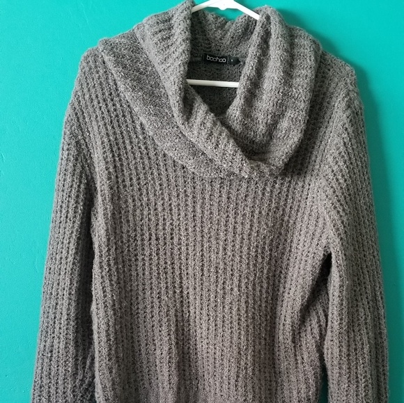 Cozy grey cowl neck sweater - Picture 2 of 4